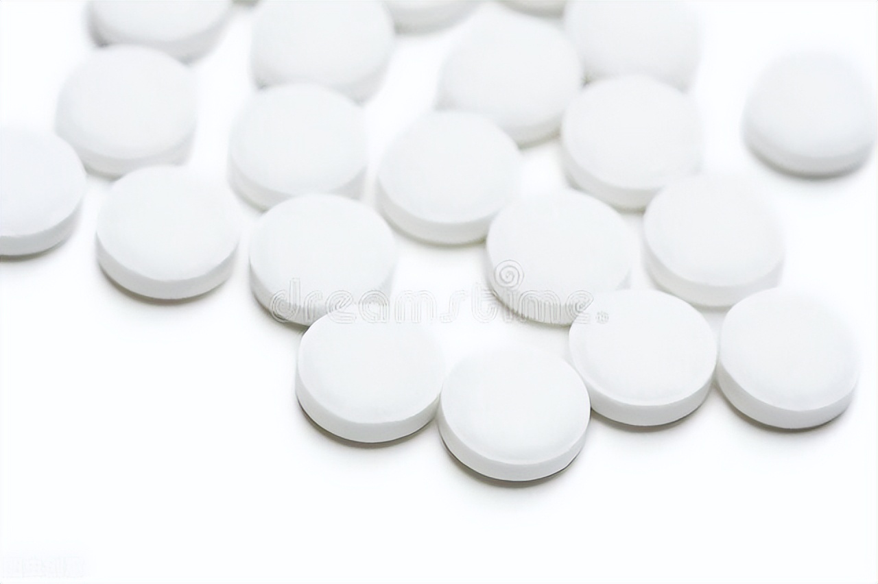 男人五十多岁身上出现淤青,57岁大叔突然休克