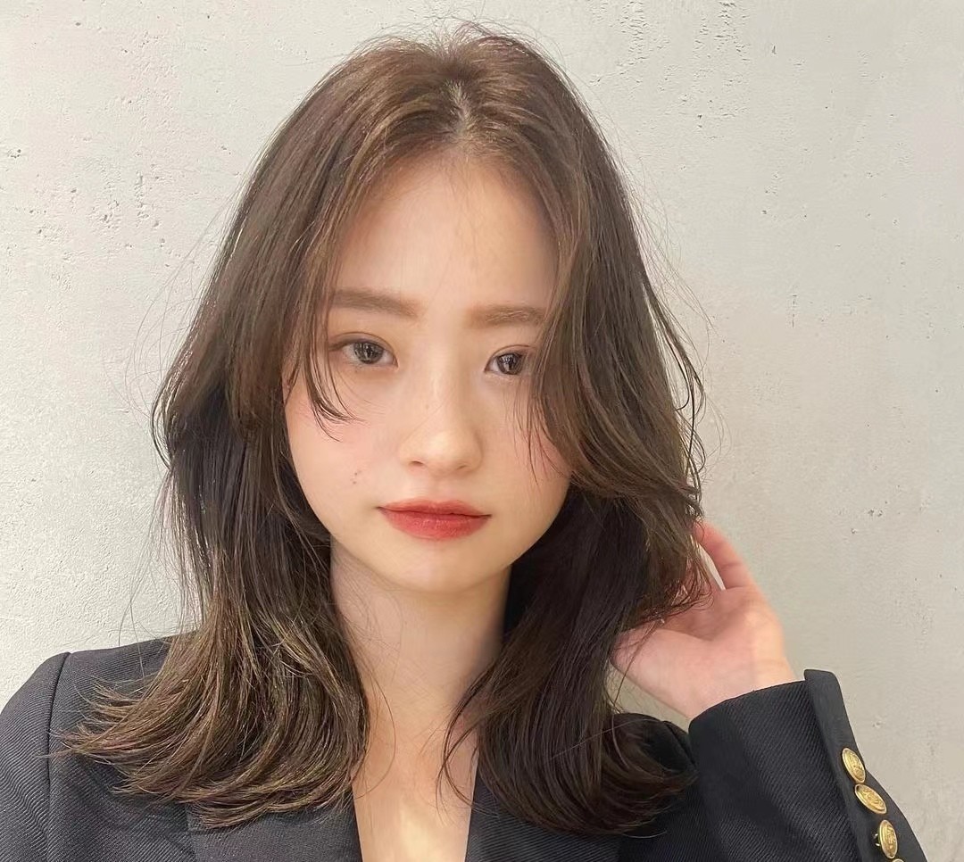 2018年最潮的几款中长发发型,今年最流行的一款发型中长发