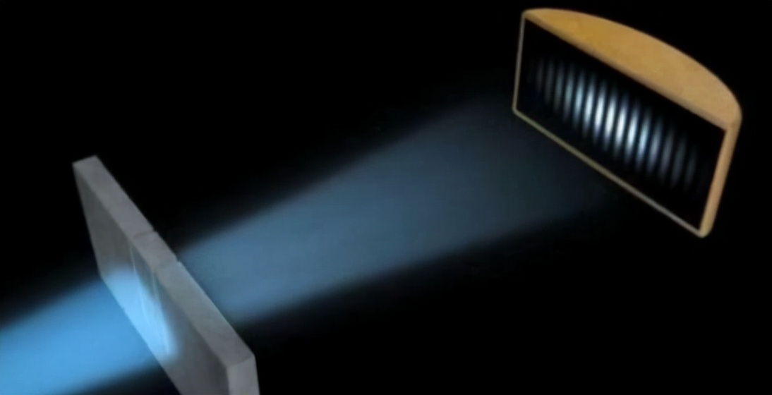 爱因斯坦最恐怖的实验,爱因斯坦闪电实验