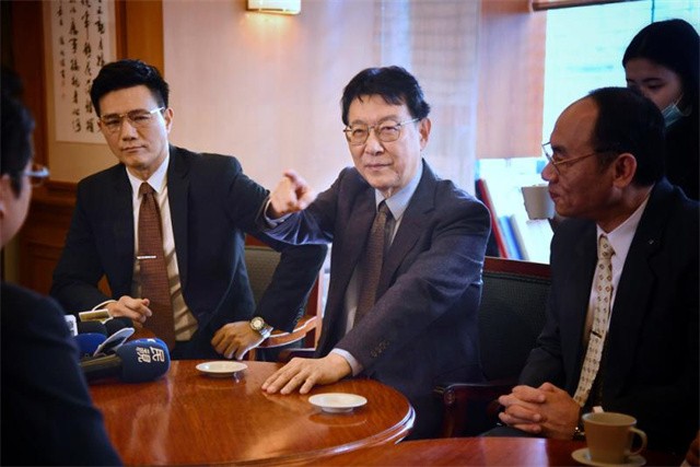 赵少康为投靠美国，甘愿让台湾做美*中反**重要棋子？