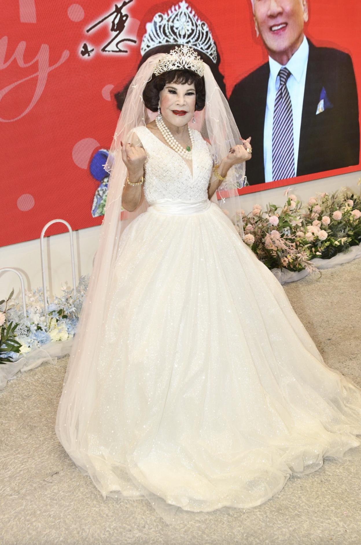 黄夏蕙婚姻状况,黄夏蕙50岁结婚