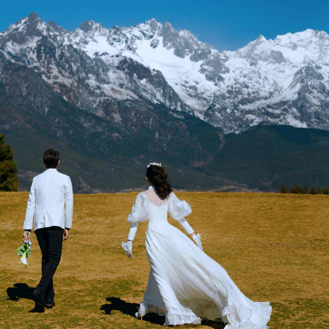 丽江拍婚纱照哪家最好最值得信任,丽江婚纱照旅拍推荐哪家好