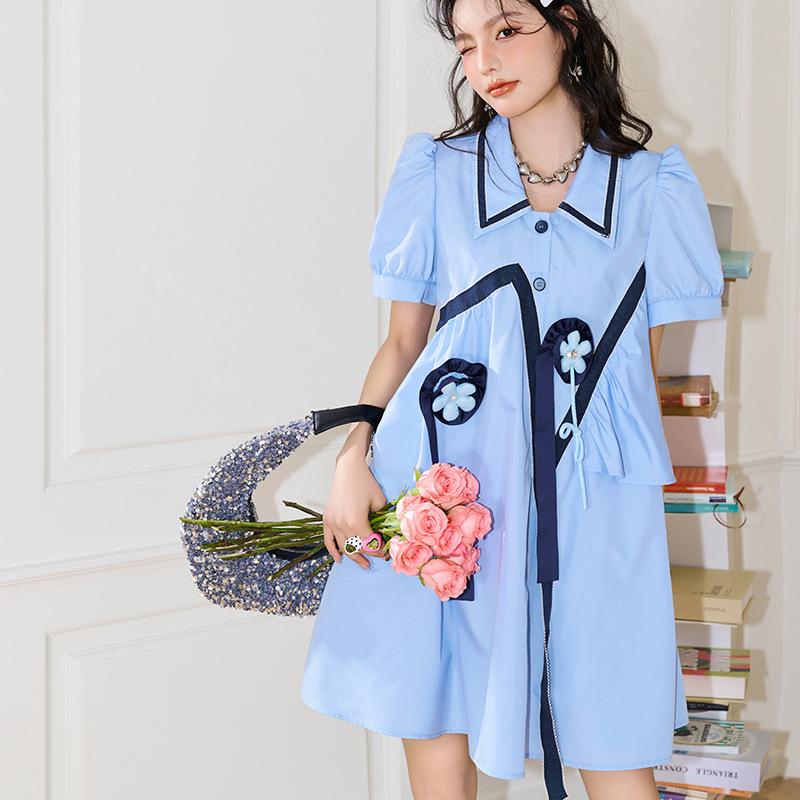 早春就要穿亮色系的,这个春天这样穿更好看时尚又减龄