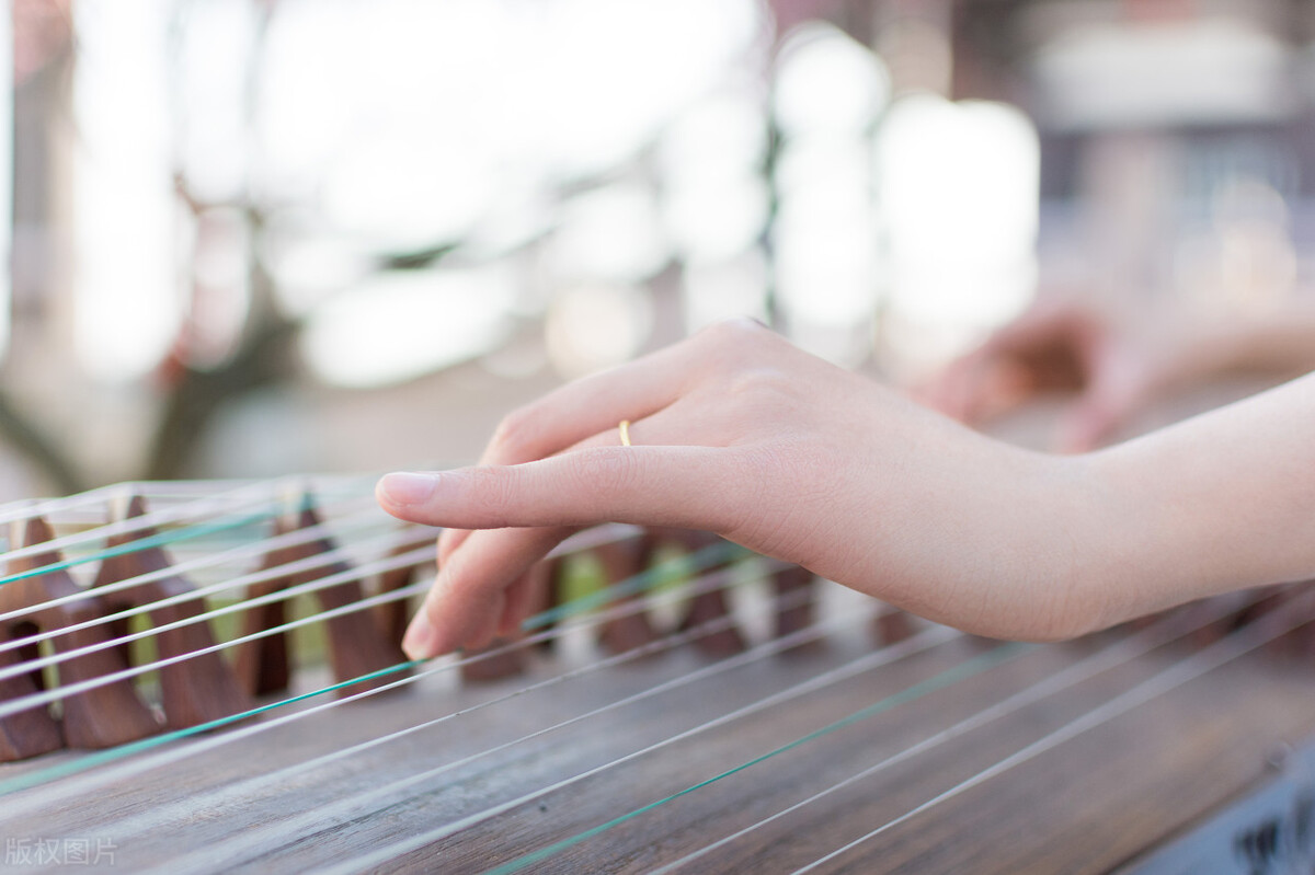 女生学什么乐器最快最好学,什么乐器适合女生自学