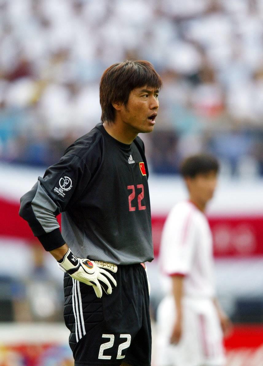 国足门将搞笑失误视频,国足门将爆笑名场面