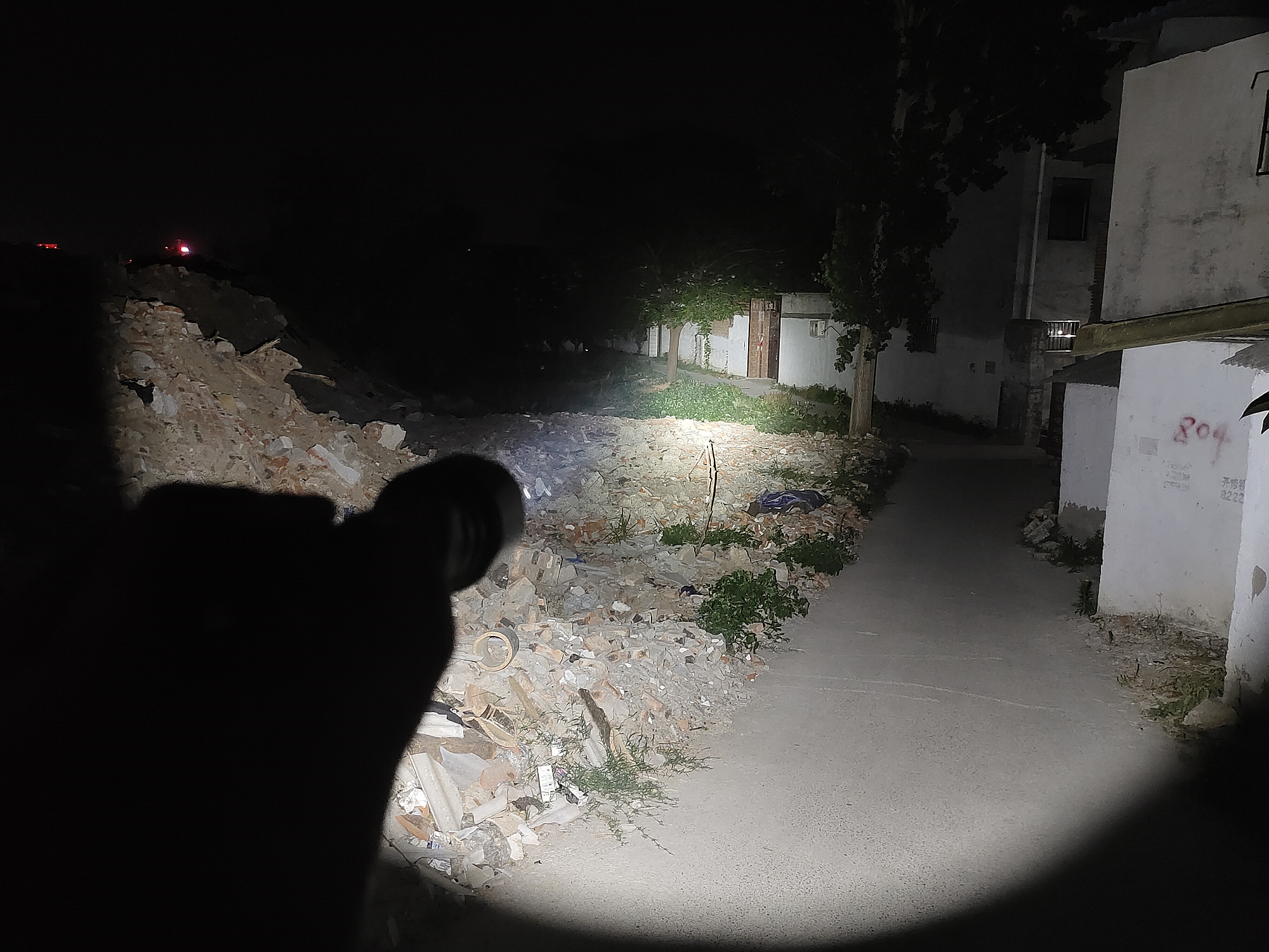 菲尼克斯tk75-2018手电评测,fenix菲尼克斯tk16v2.0战术手电筒