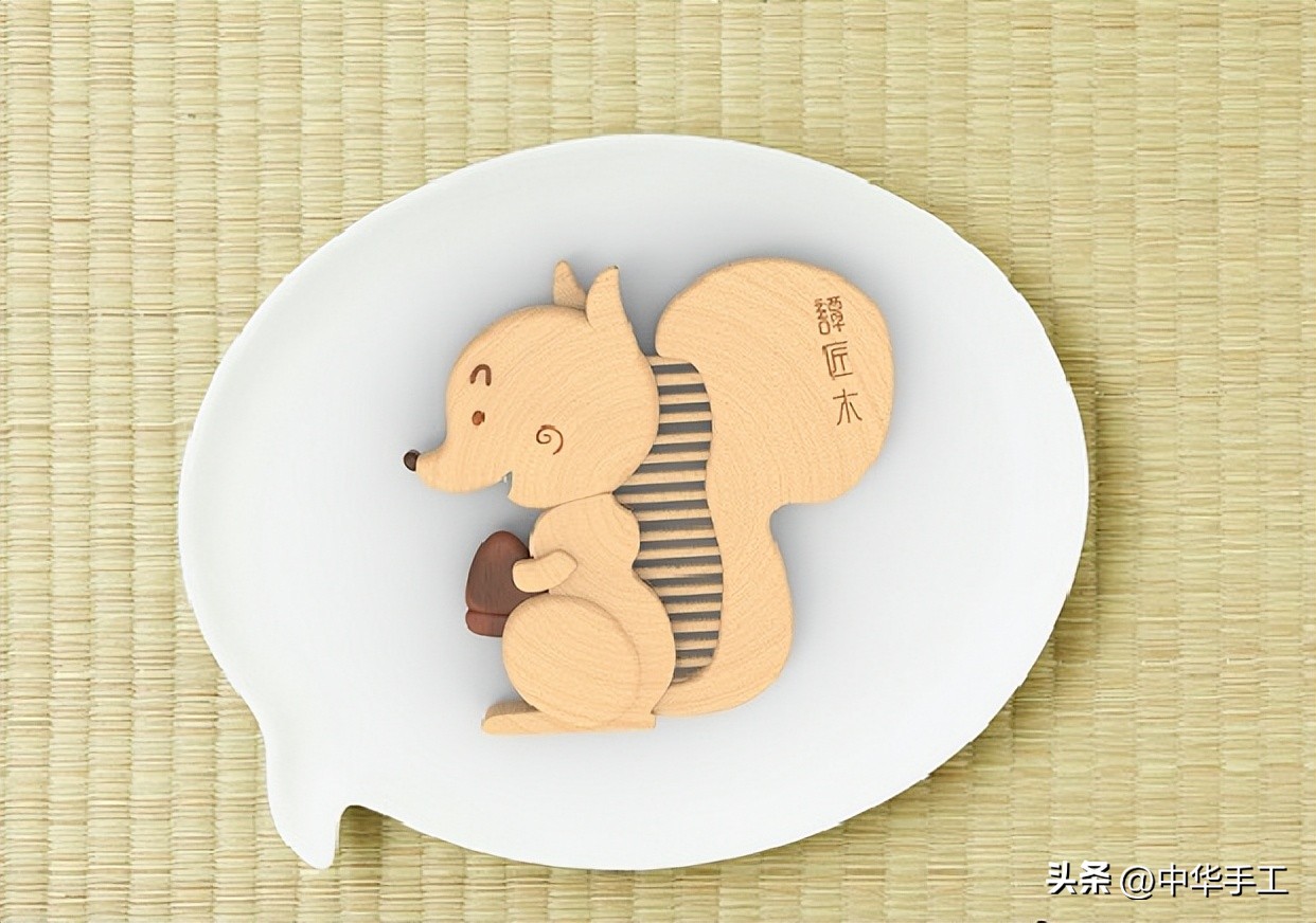 欣赏完趣味满满的木梳作品，不如下一把好梳你来设计？