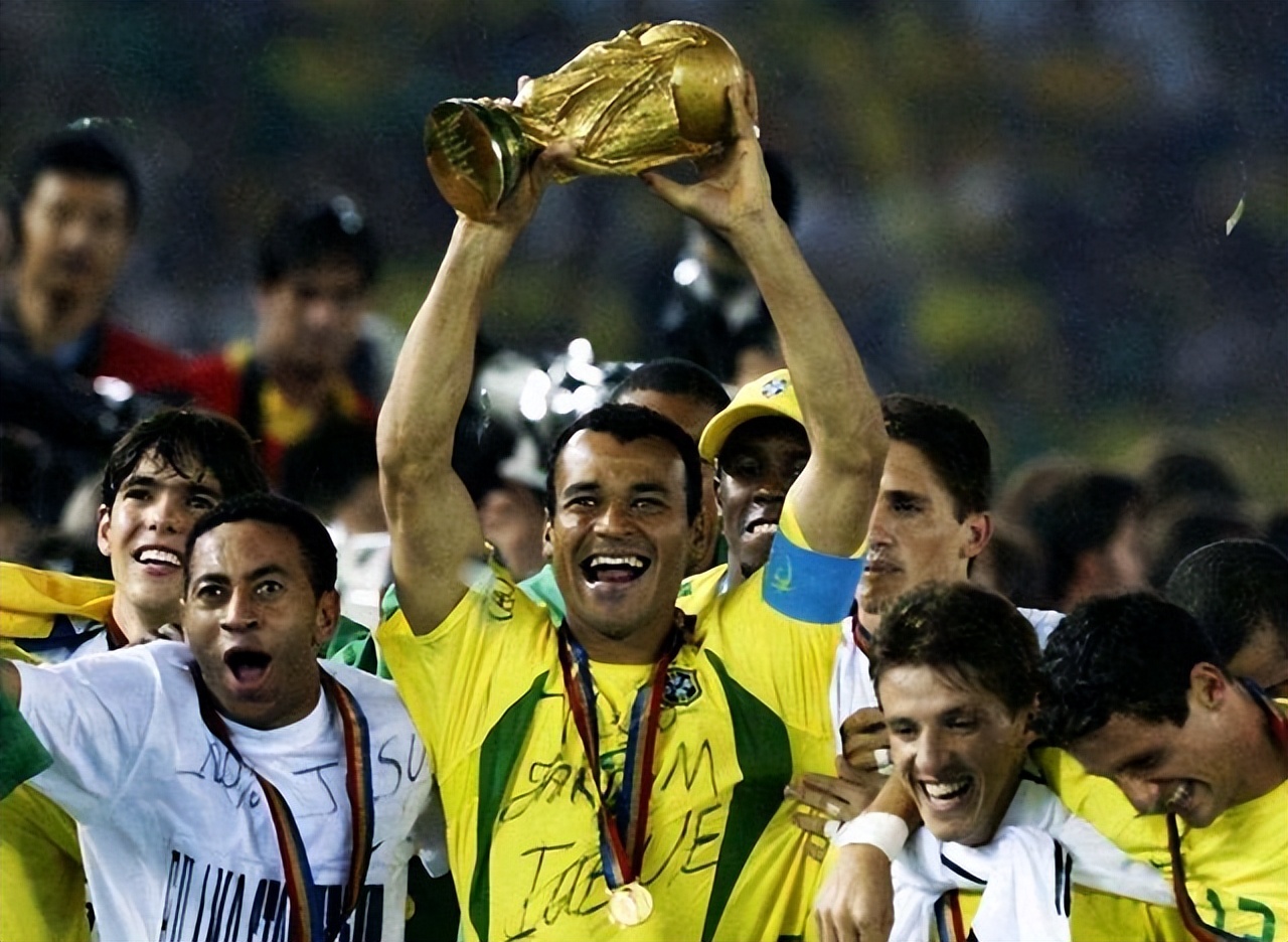 巴西队世界杯大名单公布瞬间,巴西队冲击世界杯冠军