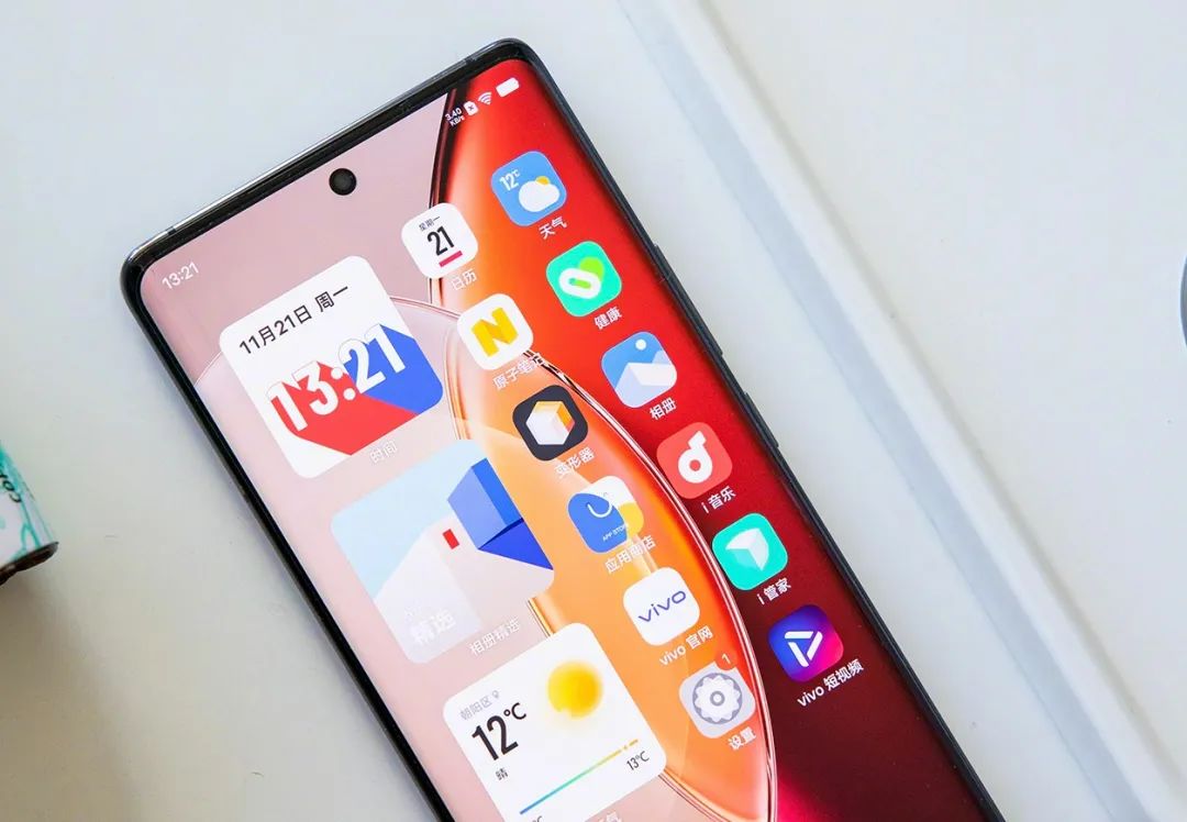 一款售价不到4500元的IMX989旗舰，如今快被大家遗忘了