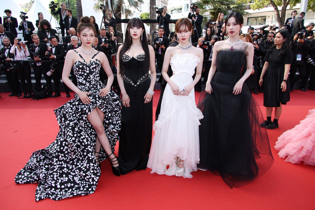 韩国女团戛纳红毯,第一个登上戛纳红毯的韩国女团