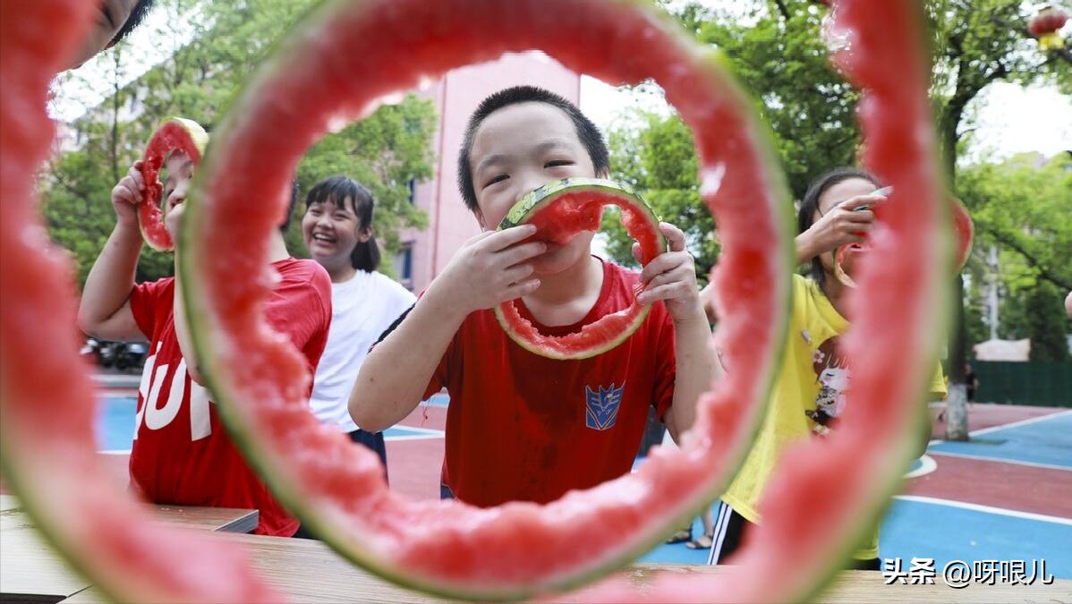 足球的本质就是商业表演,无博弈