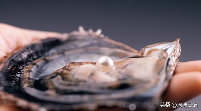 30岁适合戴什么样的珍珠,细长脖子适合戴什么样的珍珠