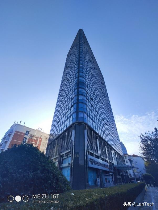 魅族16t详细评测高性价比旗舰手机,魅族16t拥有6.5寸定制级全面屏