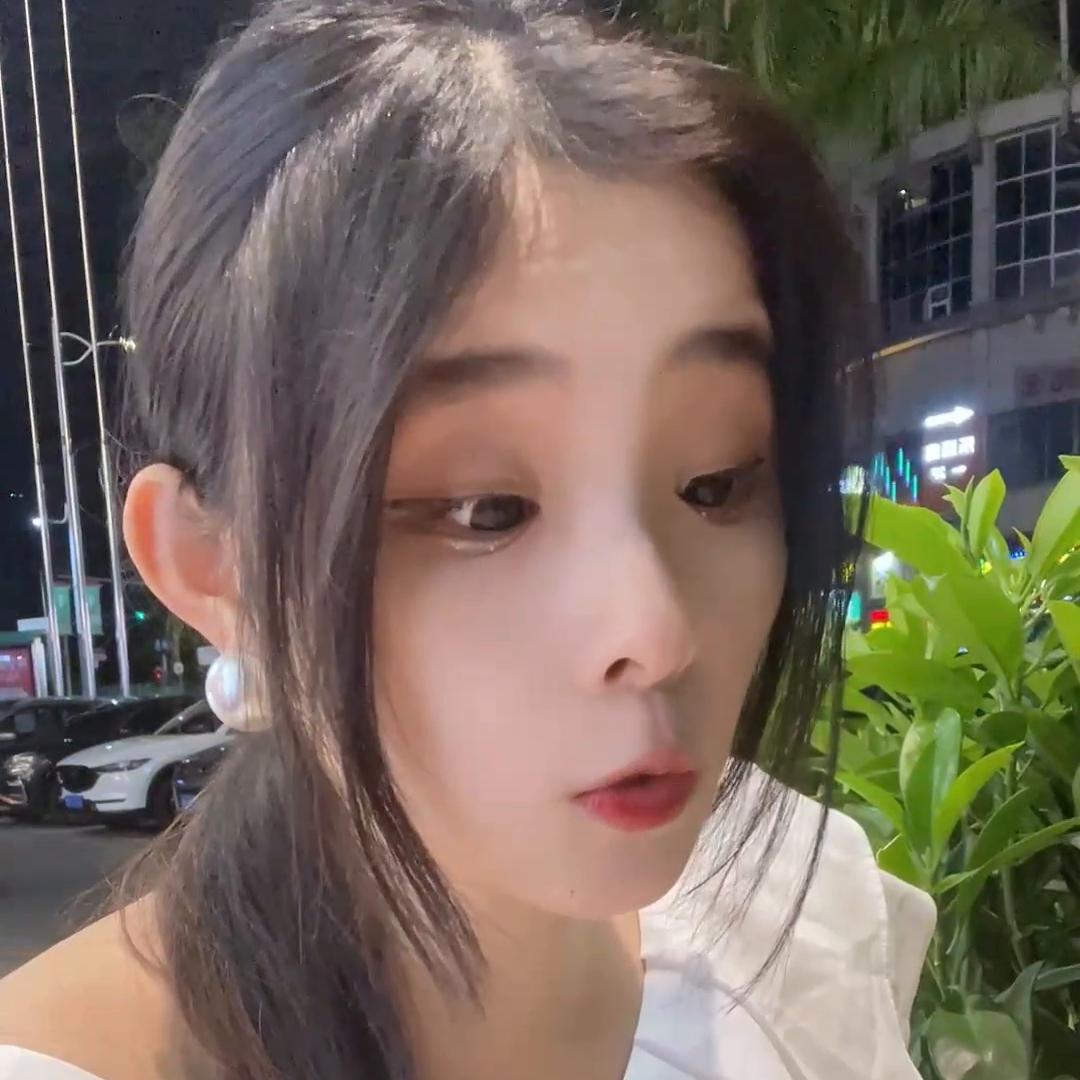 花万把块买台13promax,给粉丝挑一台13promax