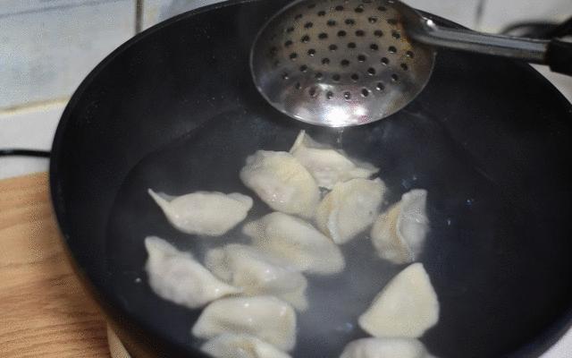 九阳大磨王不粘锅二代锅底掉皮,九阳大磨王不粘锅无油煎蛋