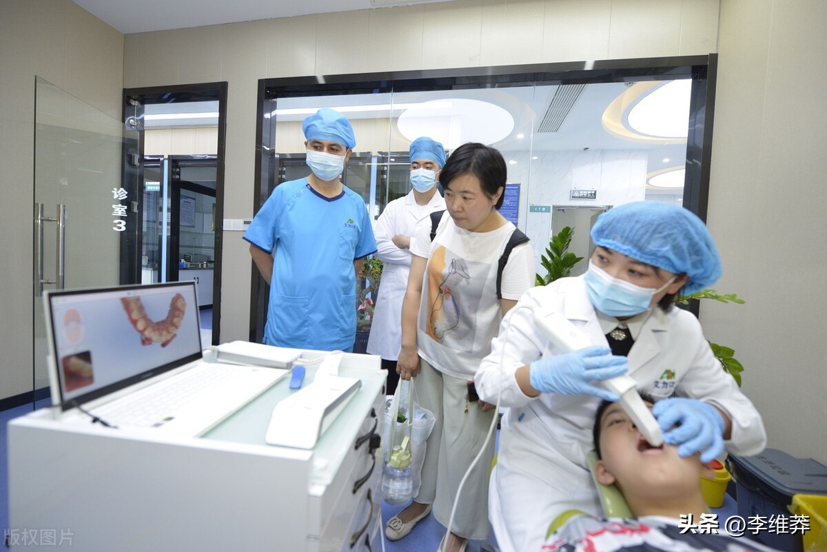 高中生报考医学类专业该如何选考,报考大学选科要求