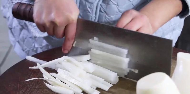 “阳后”身子虚咋办，建议：多吃1肉2菜，少吃发物，助力体力恢复