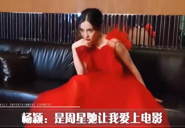 60岁周星驰冲浪炫技！水中翻腾身形矫健，baby评论区指导十分专业