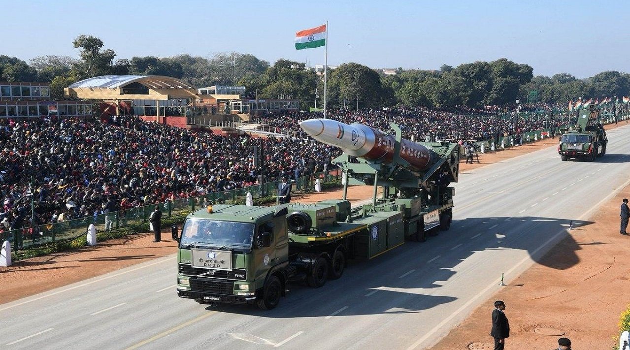 哪些国家能单独击败解放军？美国五星上将：脑子有病才和中国开战