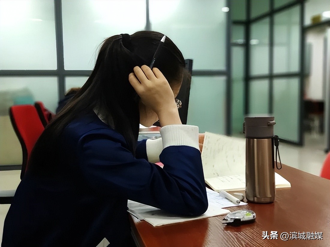 长期喝冰水的人是什么下场,长期喝冰水有什么危害