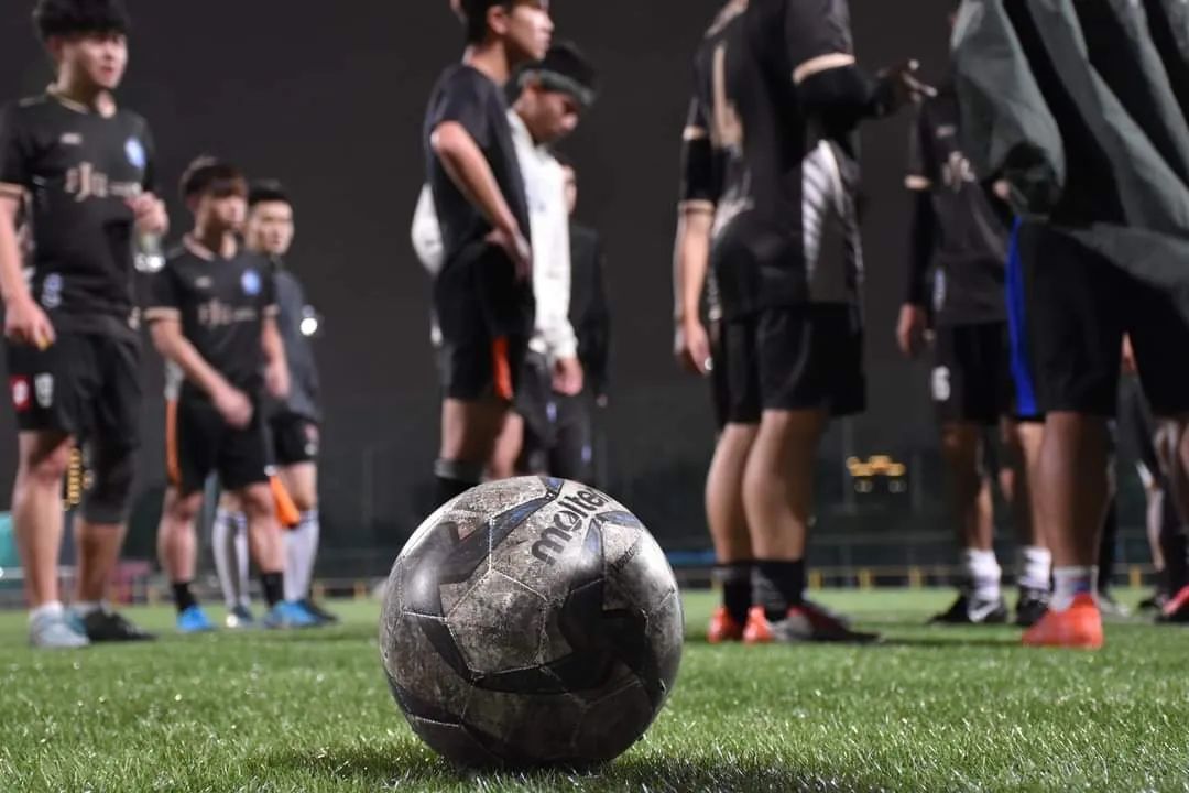 高校足球氛围有多好,高校足球氛围