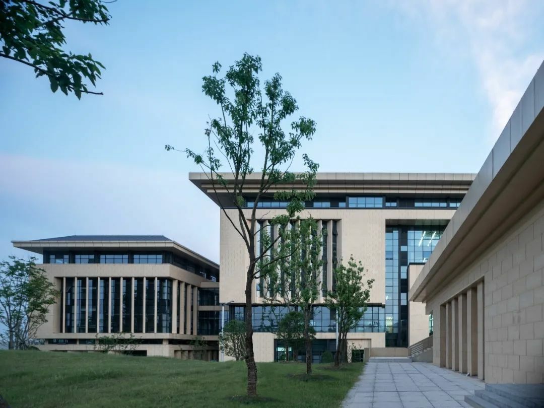 萍乡学院与新余学院哪个好,景德镇学院与萍乡学院