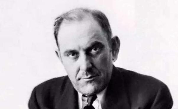 埃菲尔铁塔进化史,埃菲尔铁塔为什么两年就建好了