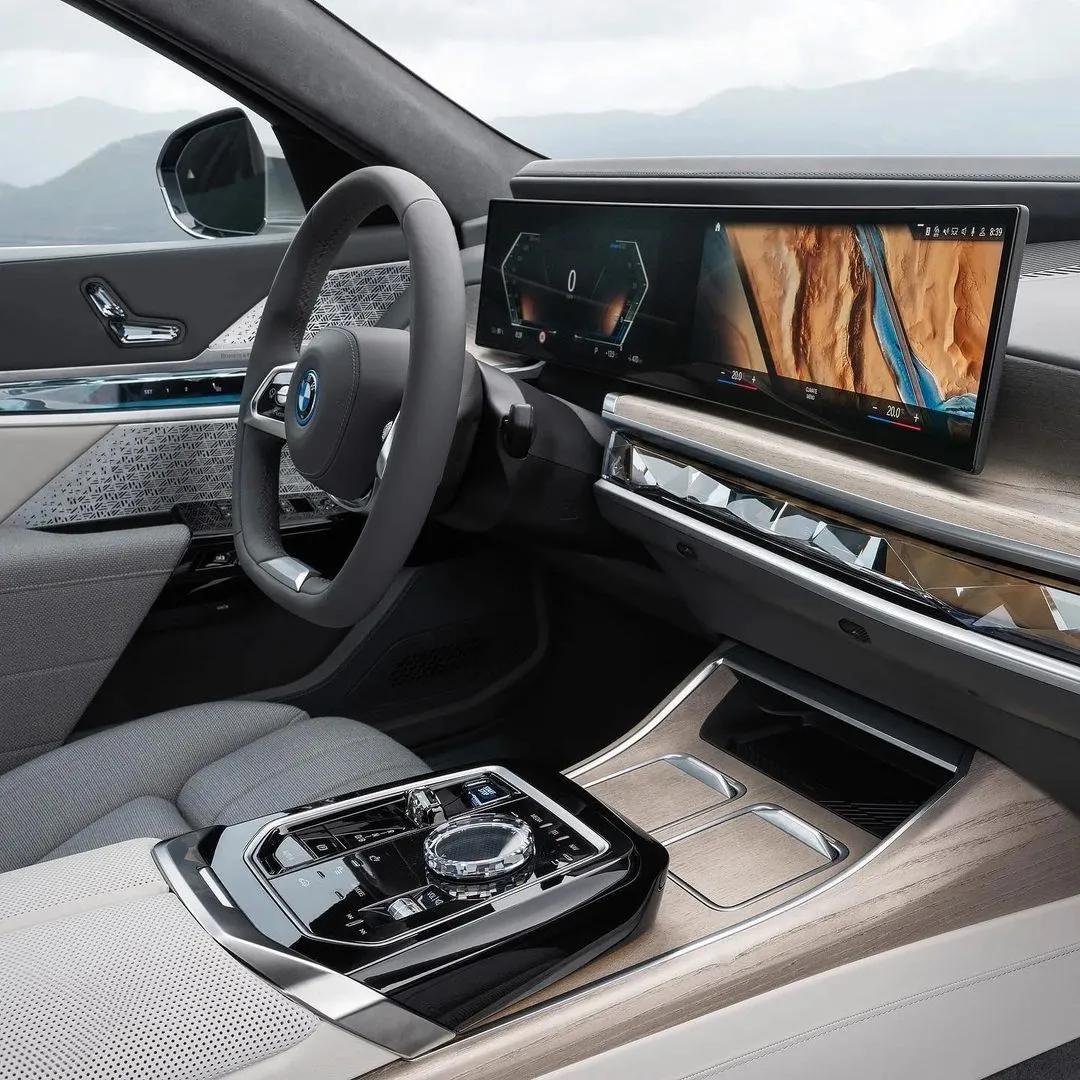 2023款宝马7系能远程关车窗吗,宝马7系2023大改款最新消息