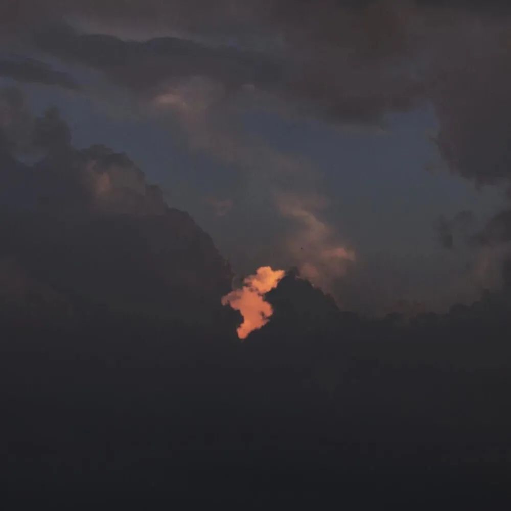 朋友圈文案短句干净暖心,朋友圈文案短句自拍