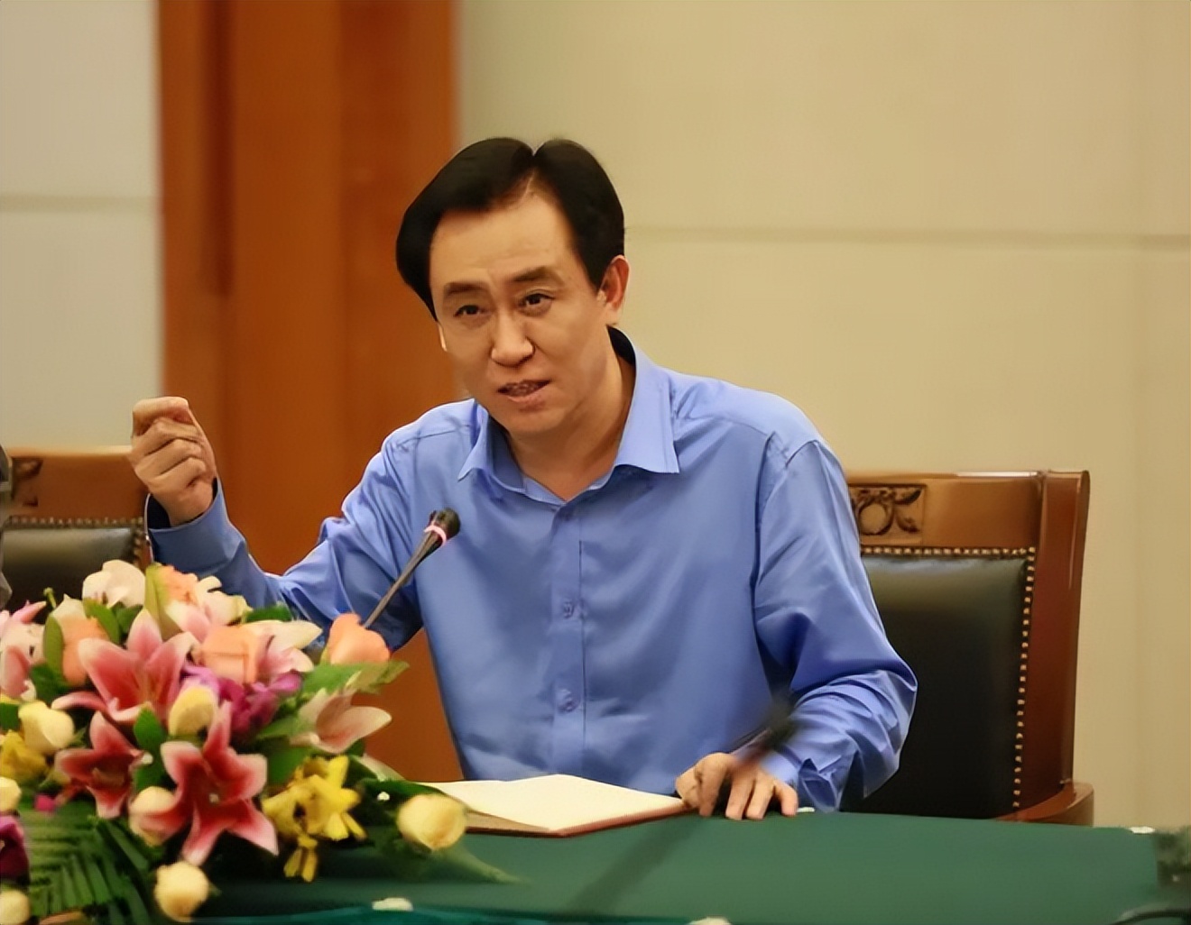 许家印之妻丁玉梅：住出租屋陪丈夫创业，恒大危机击不垮夫妻情