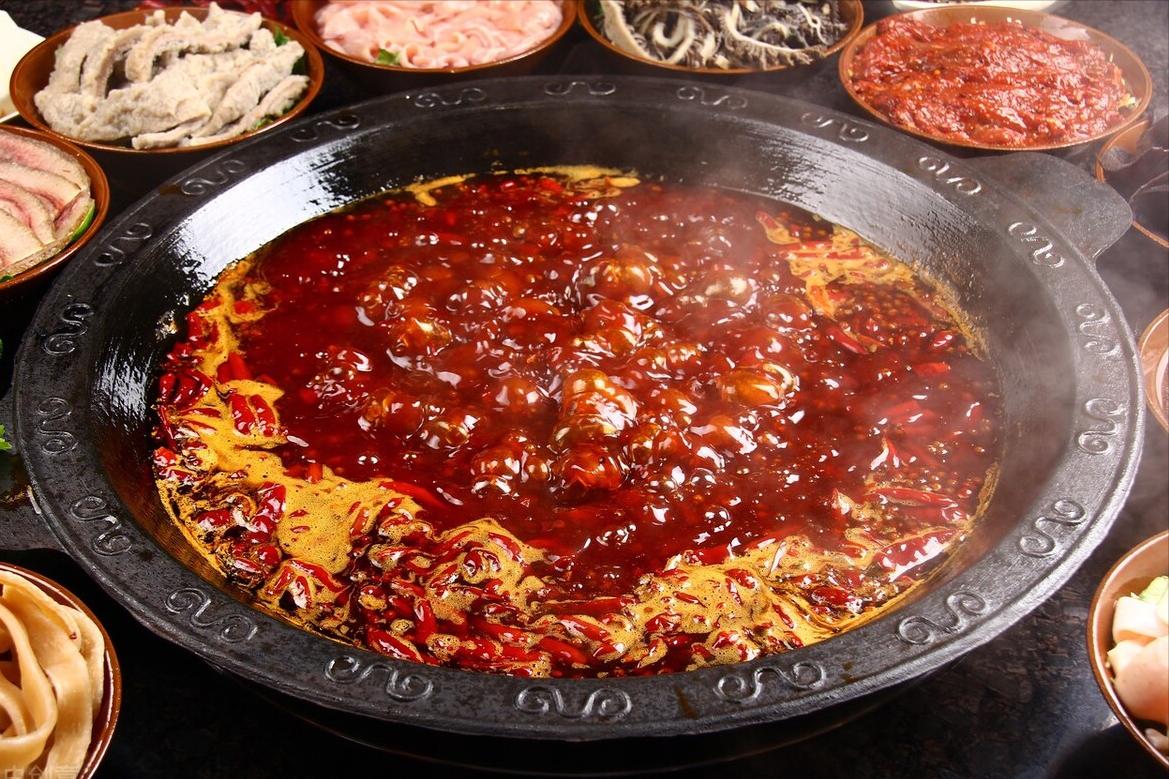 买火锅底料固体好还是液体好吃,买火锅底料怎么选