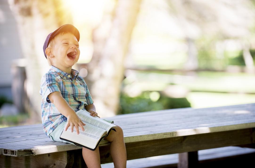 幼儿园孩子写字不会用力怎么教他,幼儿园孩子不会认字