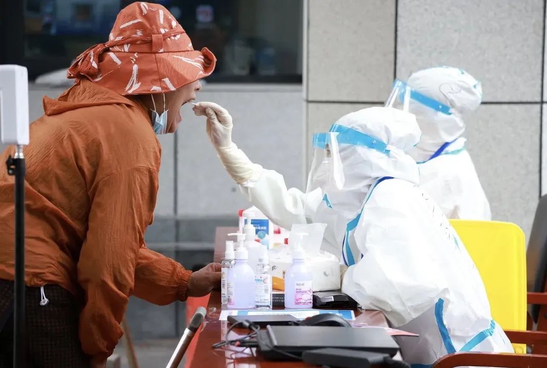 巴宜检察：当好政策“宣传员”、秩序“维护员”、后勤“服务员”