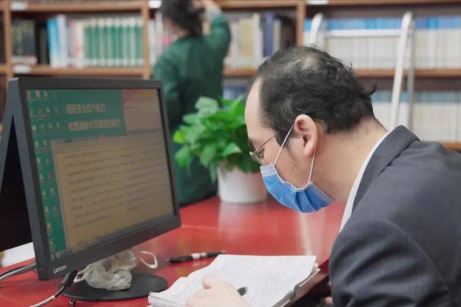 图书管理员真实收入,曾经月入百万现在做图书管理员