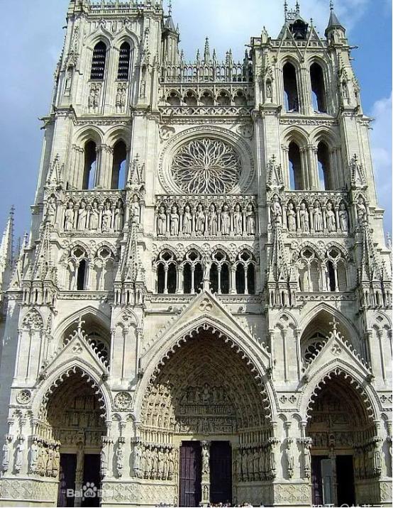 我是尖的，戳破天的那种！——哥特风格