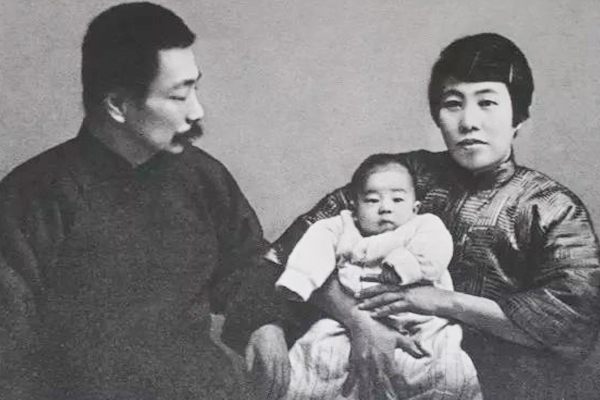 鲁迅和徐志摩发生了什么,鲁迅和徐志摩写诗互喷