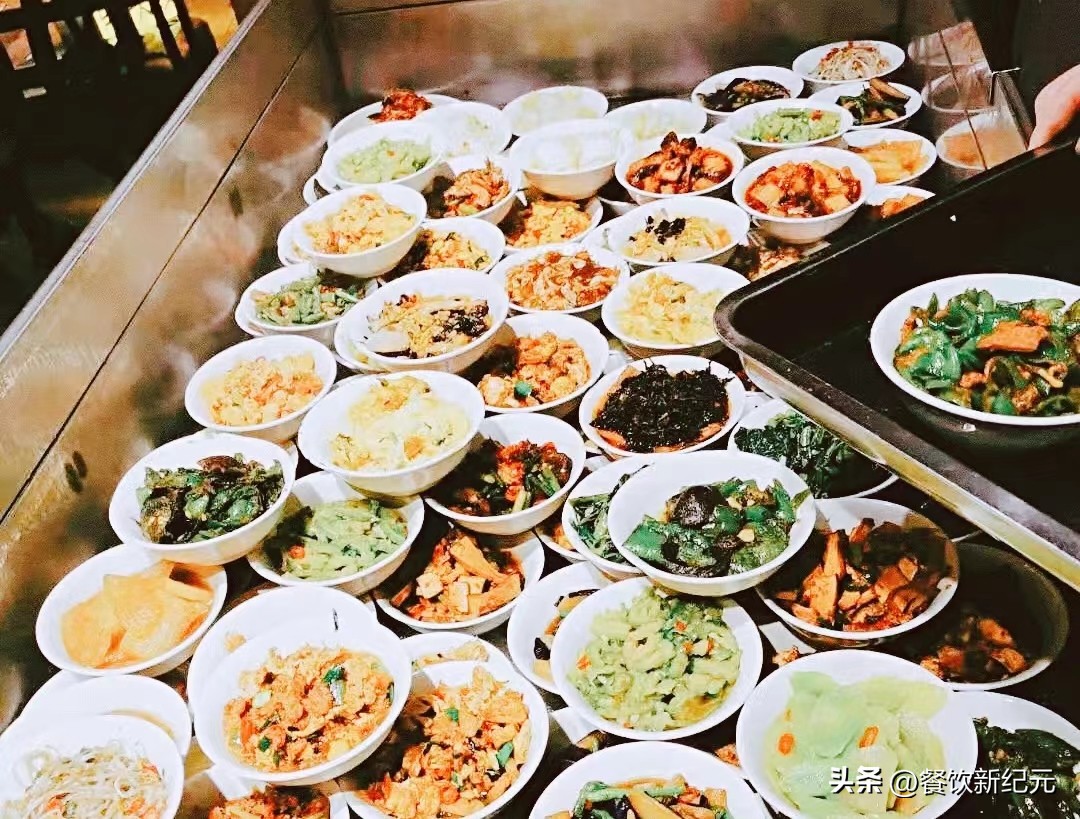 不听家人劝小伙拿出20万创业,小伙子不听家里劝阻开店