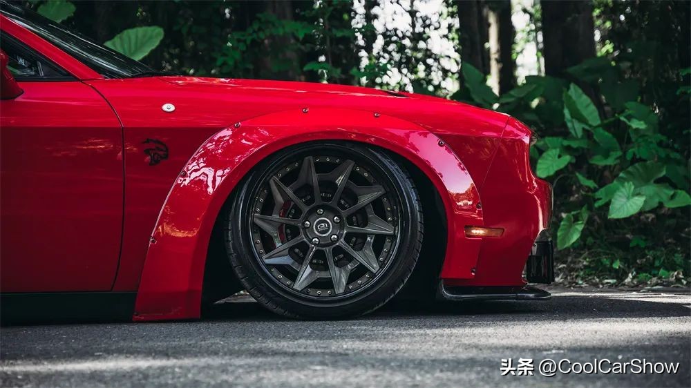 玩美式车,挑战者大宽体低趴