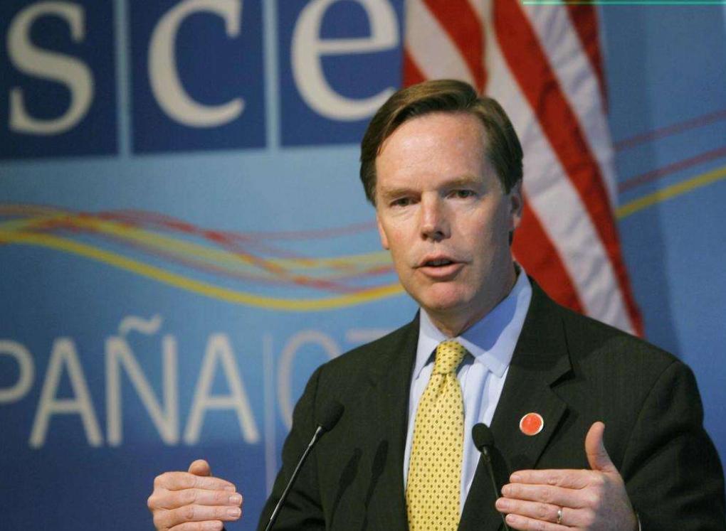 24小时内，美接连两次对华示好，秦刚外长见招拆招，强调3个停止