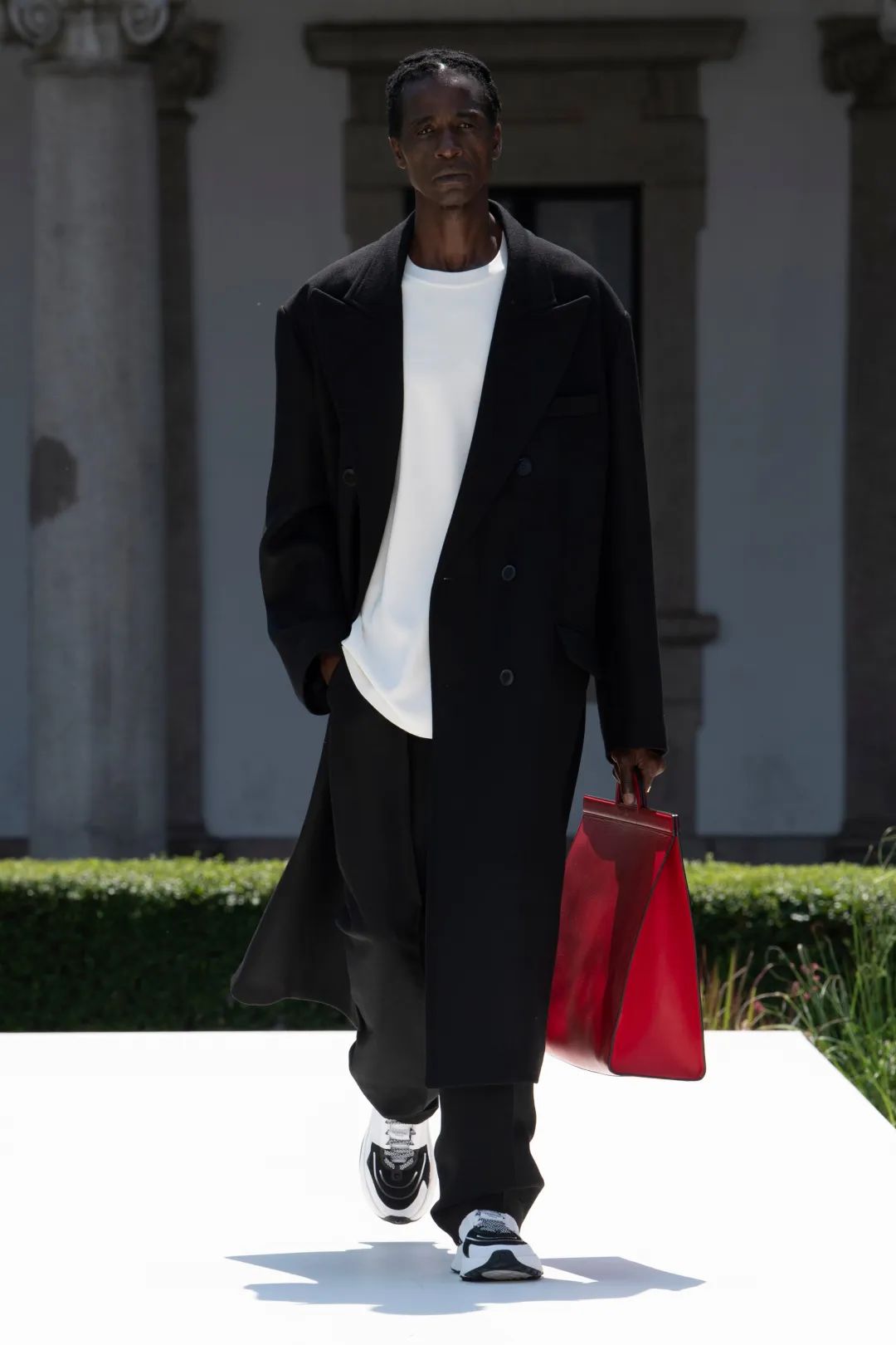 valentino2024春夏男装秀,valentino2022秋冬男装时装秀