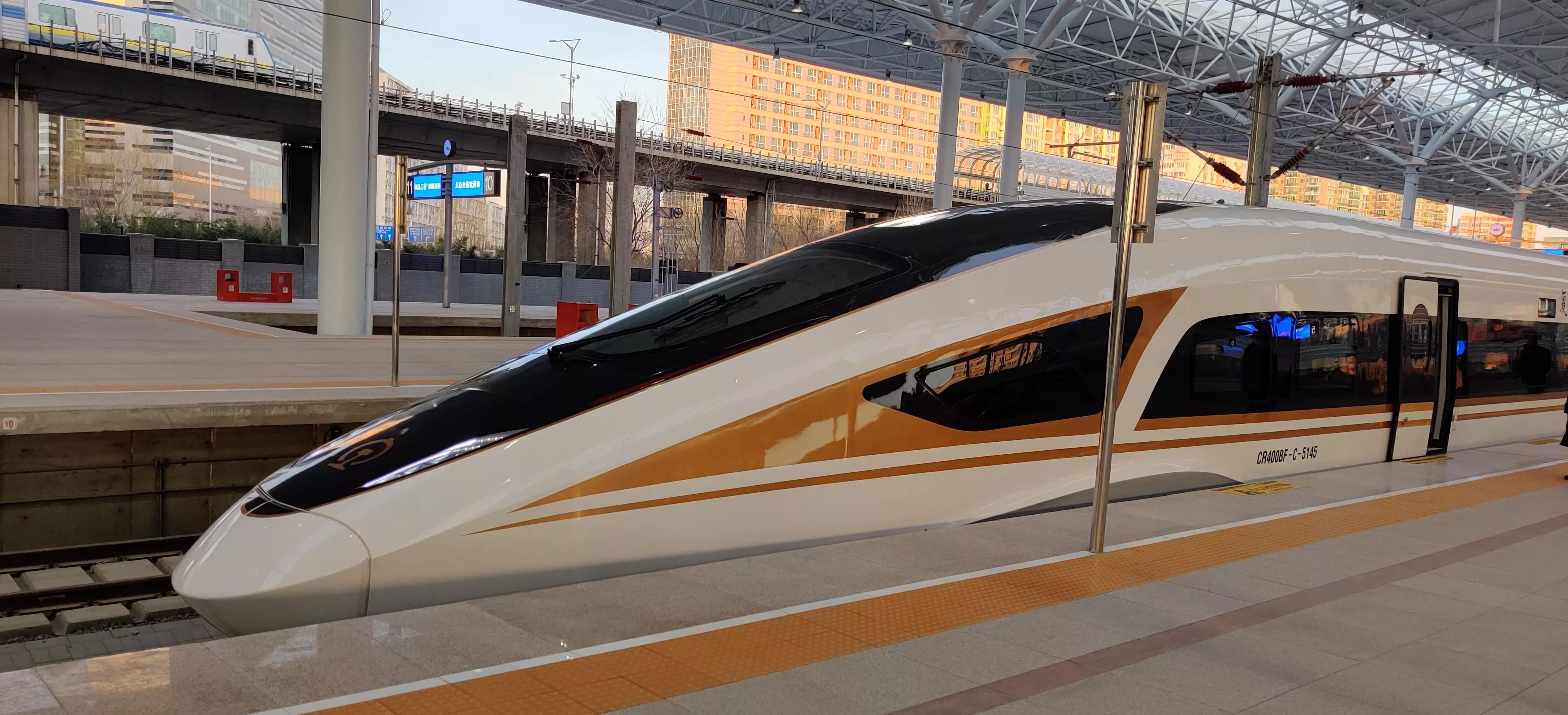 青岛四方机车厂高铁动车组,青岛四方机车厂造了多少动车