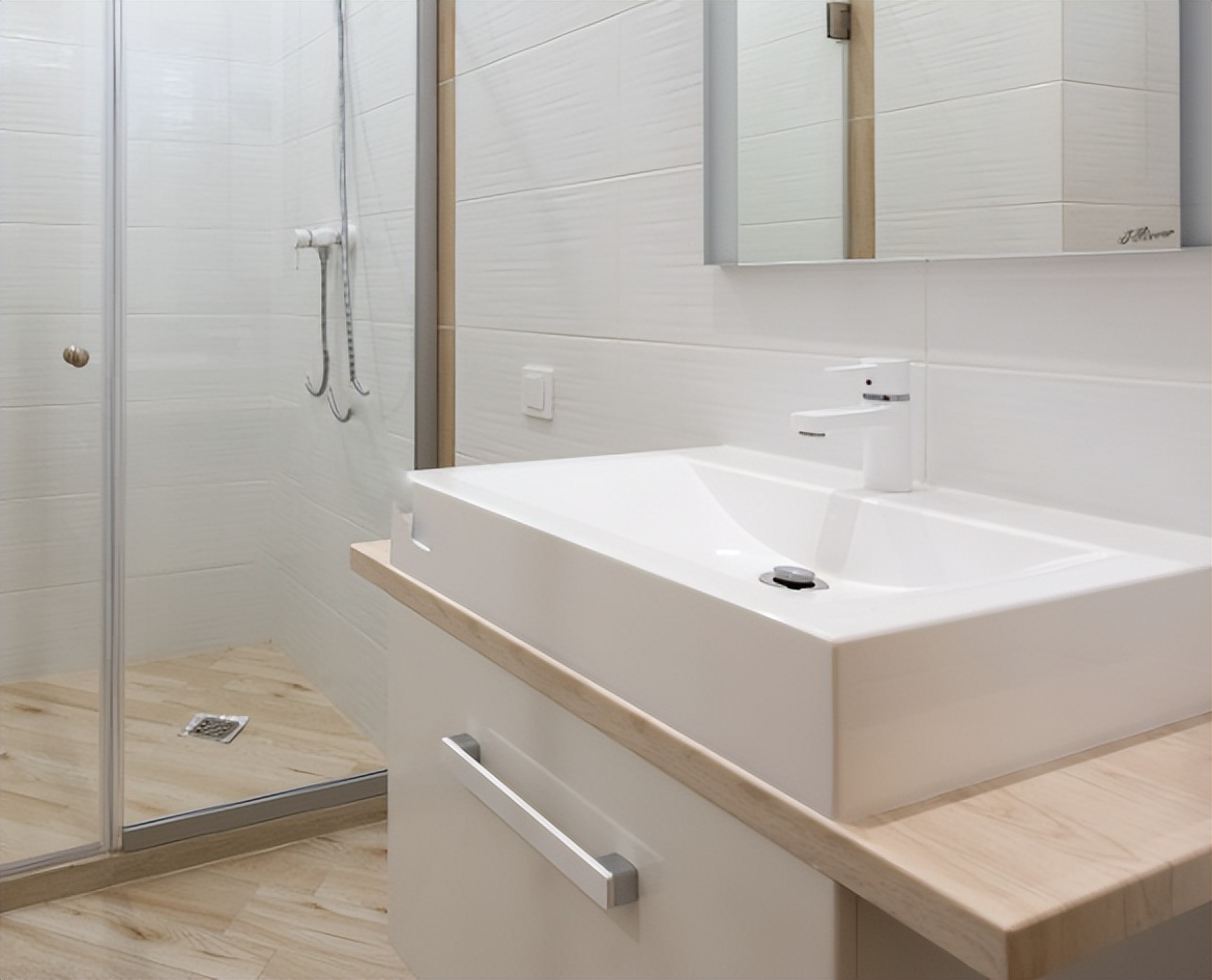 昆明卫生间漏水楼下补漏,楼上漏水楼下补漏怎么处理