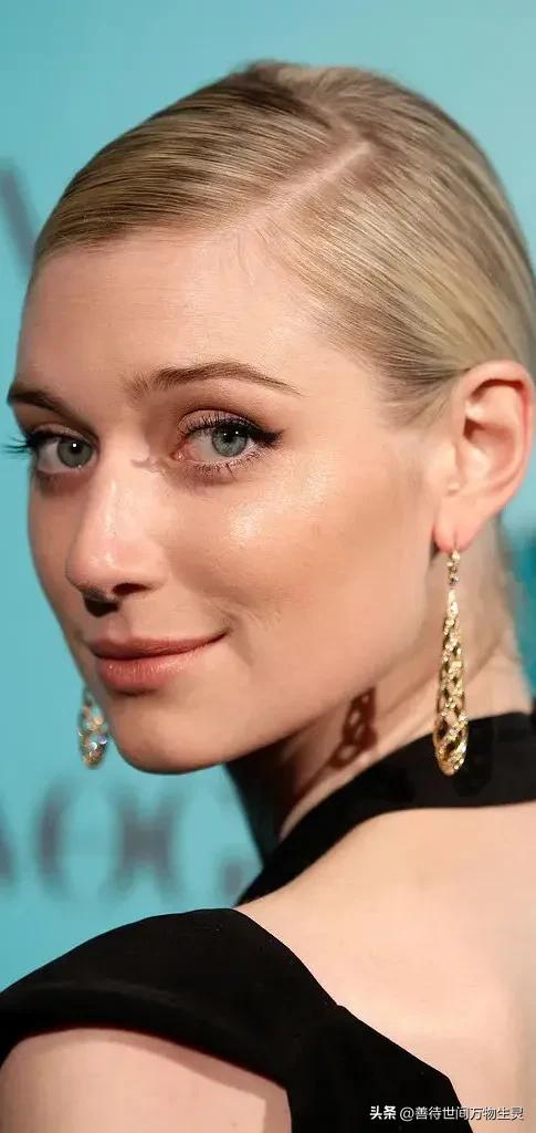 伊丽莎白德比茨基图片,伊丽莎白德比茨基与米歇尔