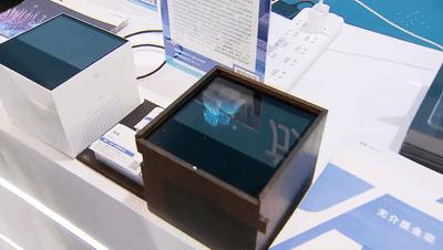 伴宠机器人自动陪玩、迷你胶囊装镜头…硬核“黑科技”产品云集|探营高交会