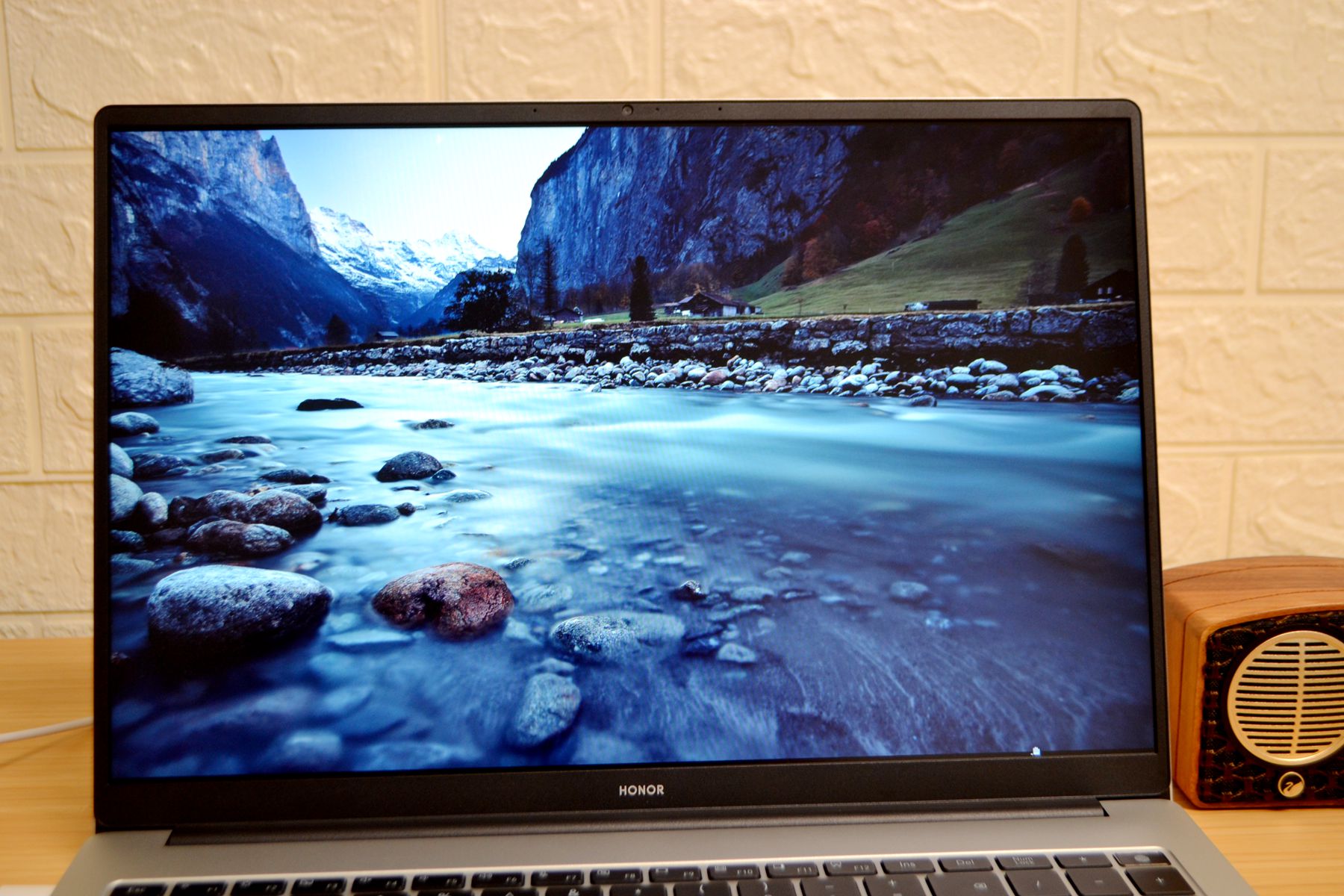 性能炸裂！16寸超窄边框+i5-12500H，荣耀MagicBookX16首发测评