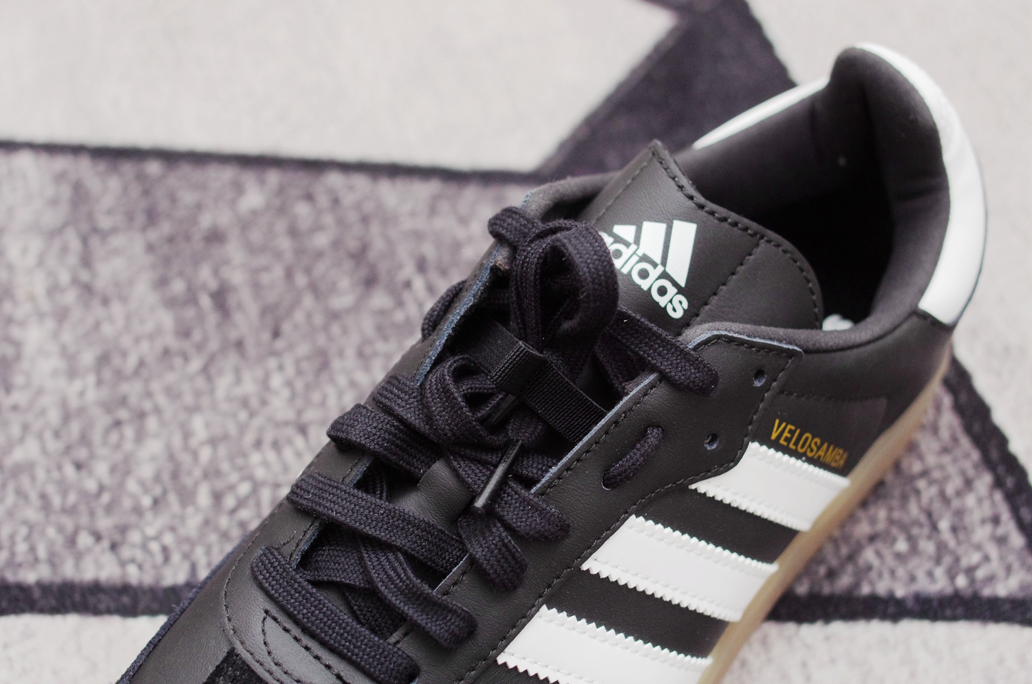 阿迪达斯单车,阿迪公路慢跑鞋