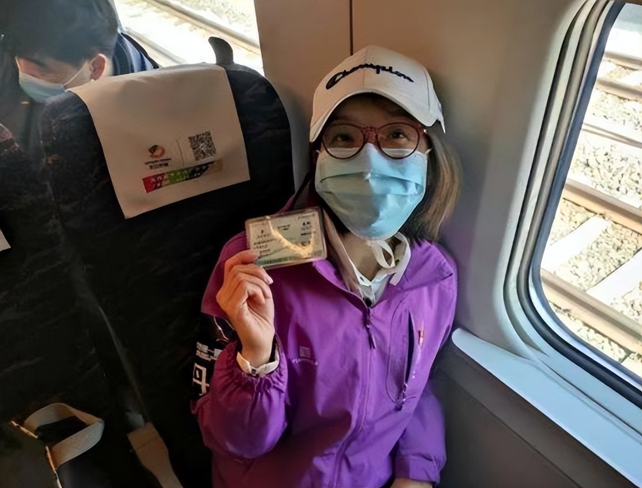 高铁没座票了可以买站票吗,高铁没有座票了怎么买无座票