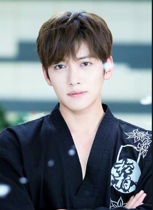 超越李敏镐登上韩国时代*男美**榜单，《THEK2》颜值最高的男人