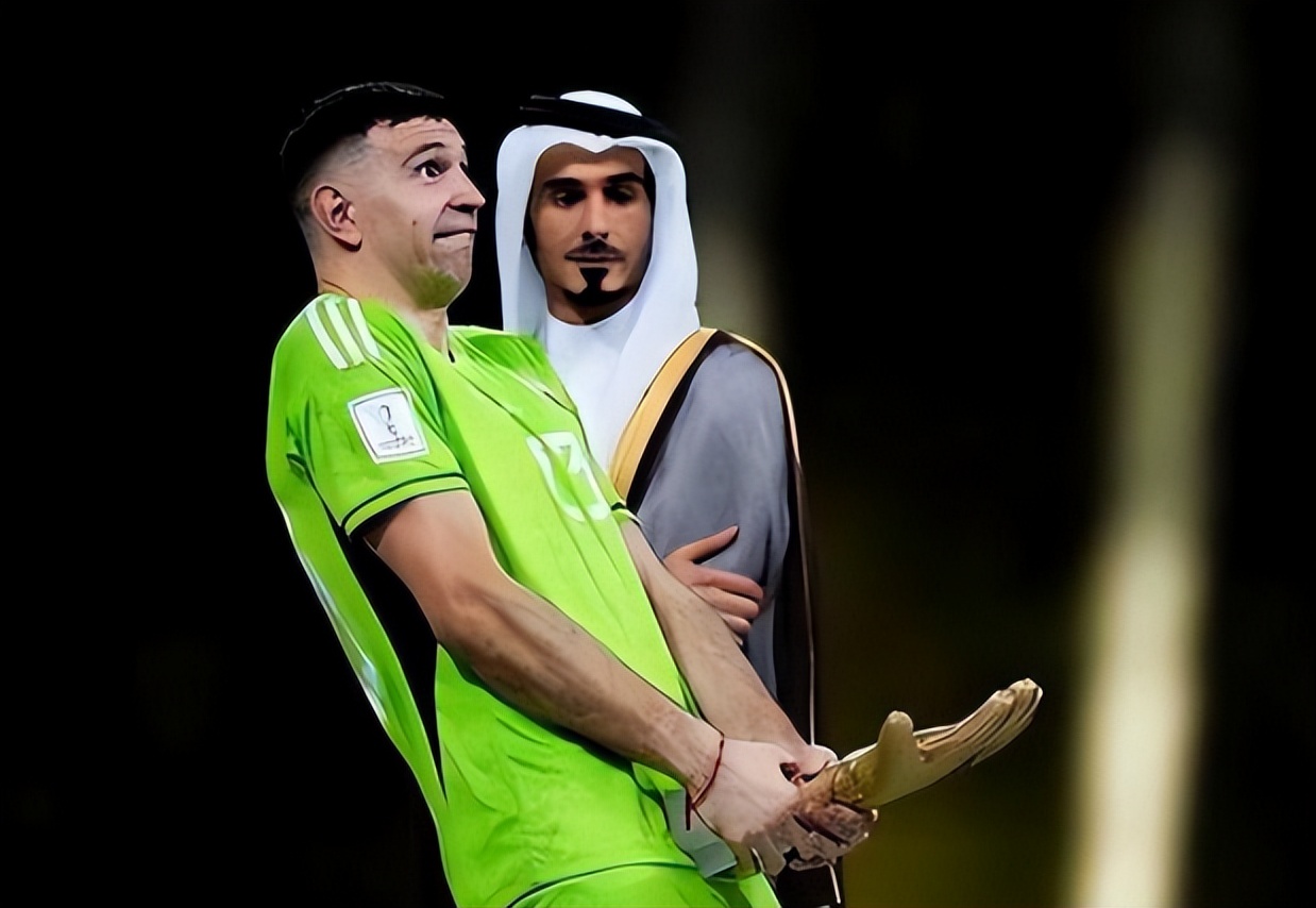 大马丁扑救后阿根廷的反击,大马丁被俱乐部教练批评