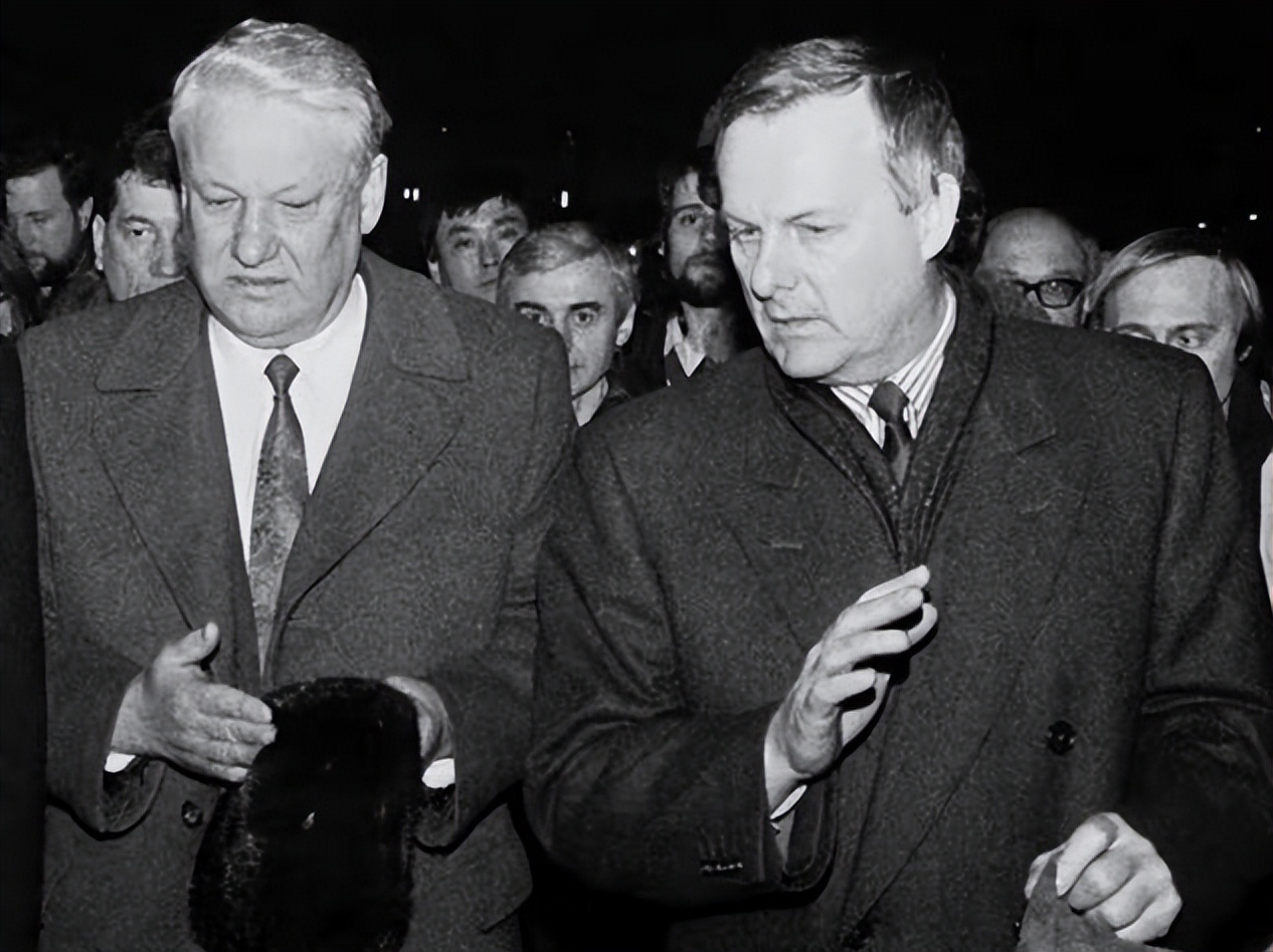 普京个人收入来源,普京每月收入多少